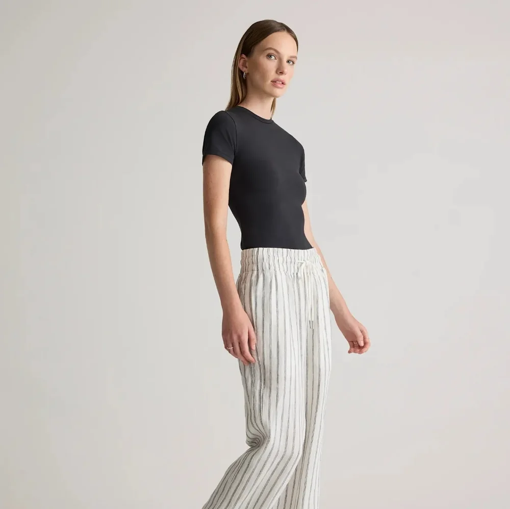 Quince Organic Cotton Jersey Tee Fitted Basic Capsule Minimalist - Picture 3 of 11